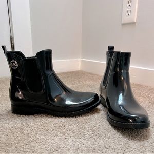 MICHEAL Micheal Kors Black Rubber Rain Booties